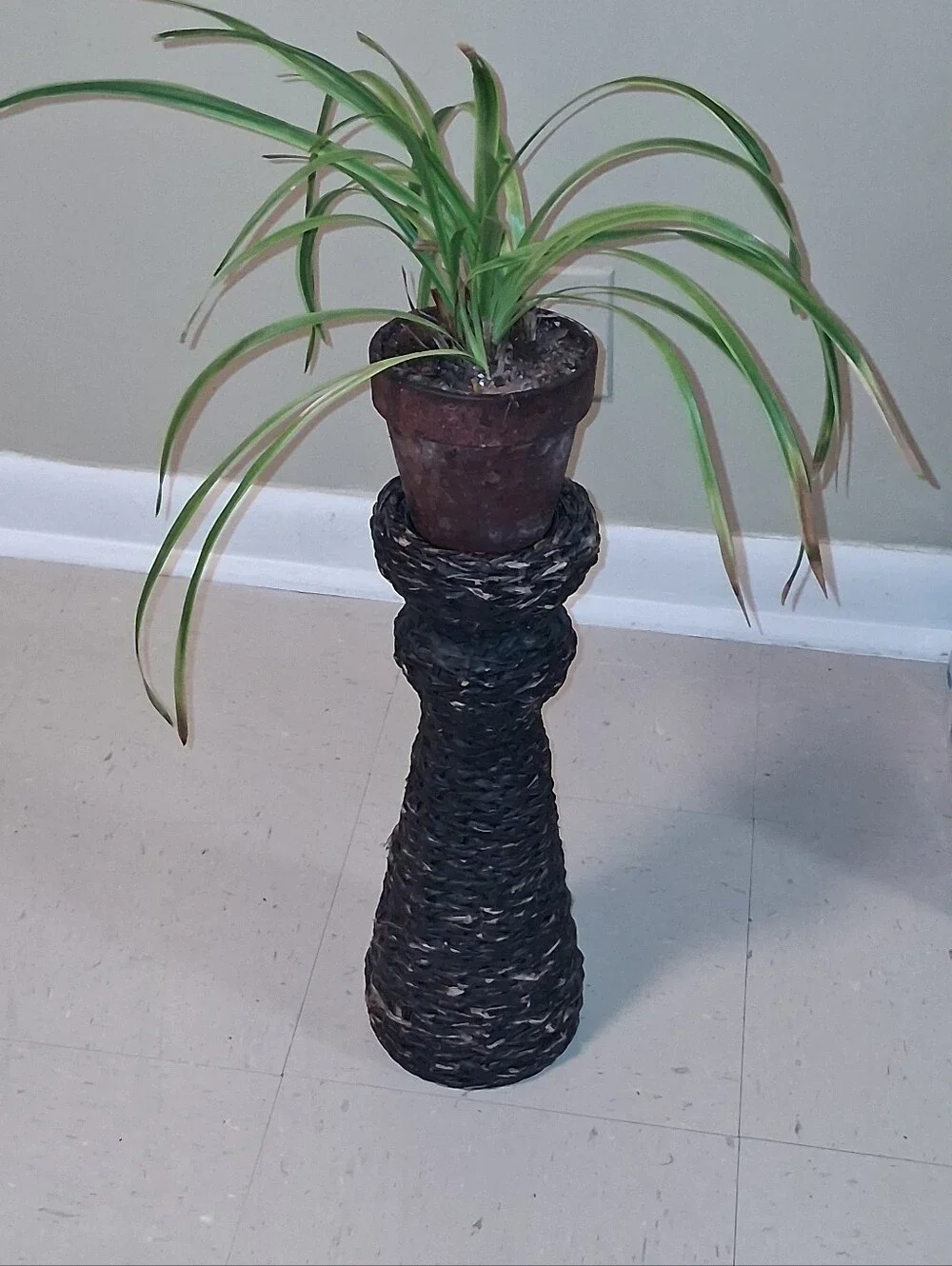 Woven Seagrass Pillar Candle Holder - Black